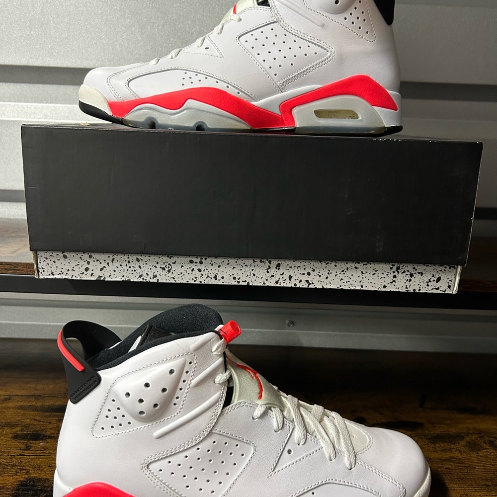 Size 9.5 - Air Jordan 6 Retro 2014 White Infrared (384664-123)